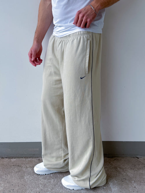 Velvet Graphic Sweats