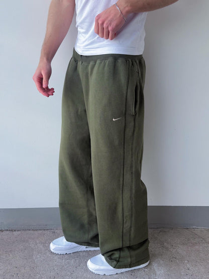 Velvet Graphic Sweats